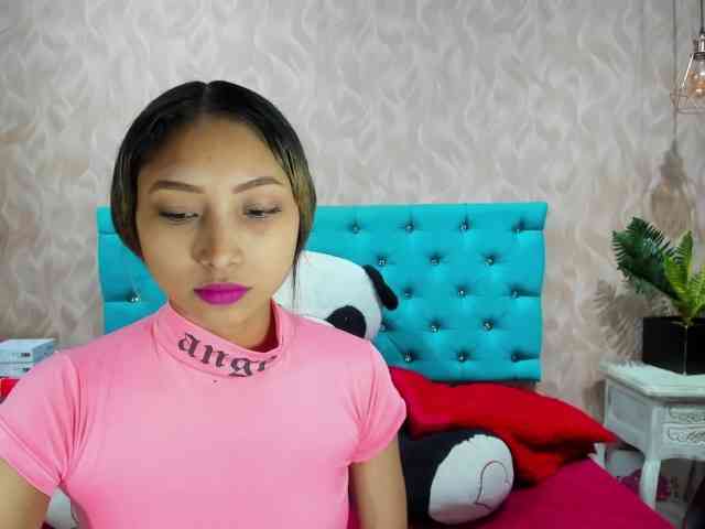 MadelineDollx webcam