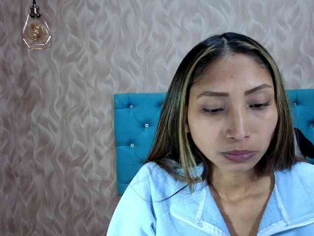 MadelineDollx webcam