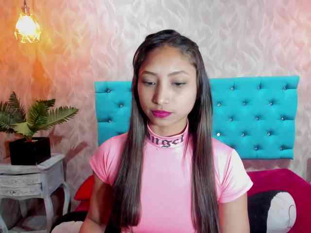 MadelineDollx webcam