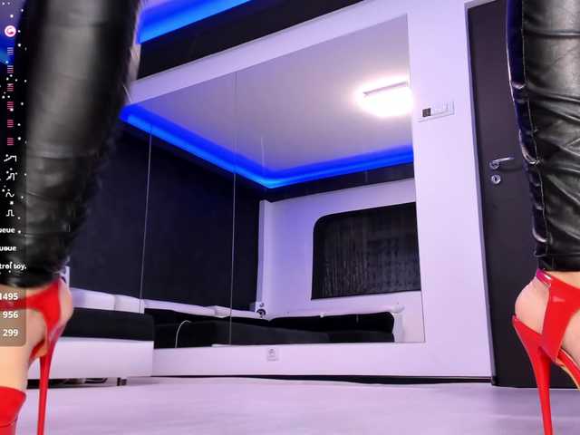 StacyBabe's BongaCams show and profile