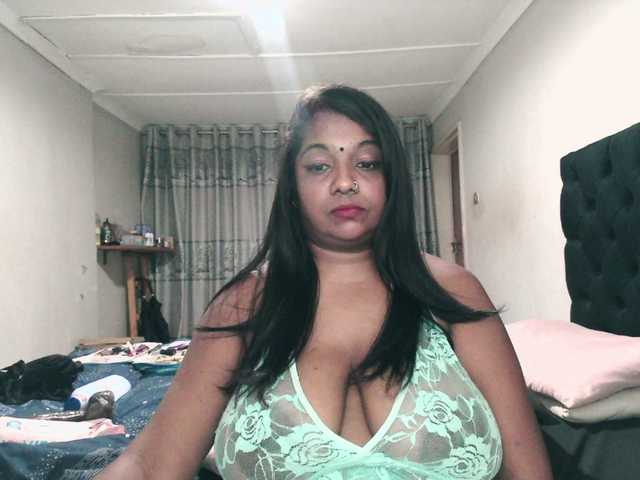 Indianmayaxoxo's BongaCams show and profile
