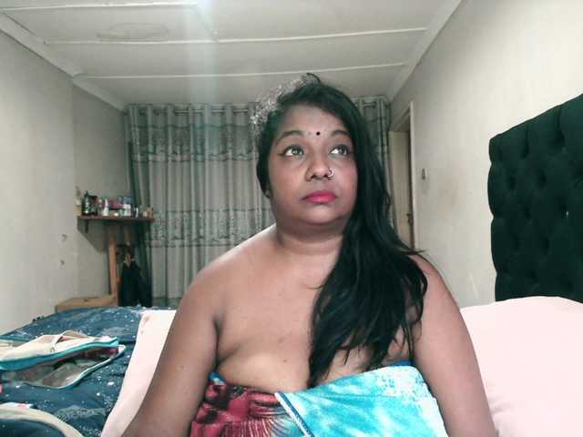 Indianmayaxoxo's BongaCams show and profile