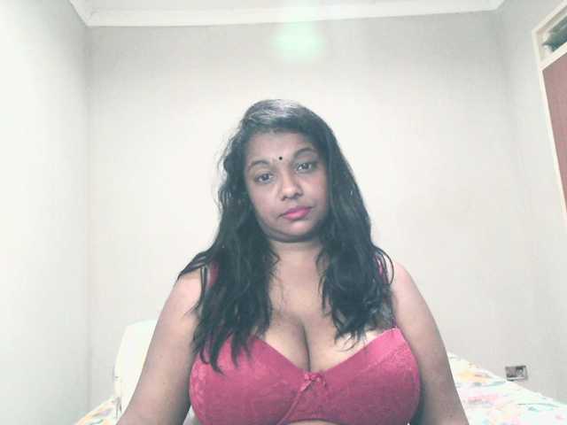 Indianmayaxoxo's BongaCams show and profile
