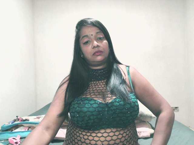 Indianmayaxoxo's BongaCams show and profile