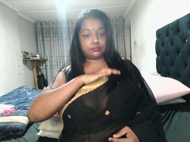 Indianmayaxoxo's BongaCams show and profile