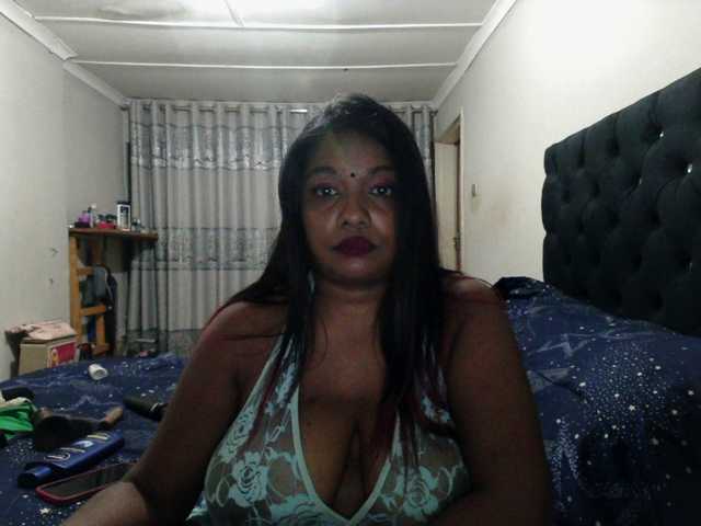 Indianmayaxoxo webcam