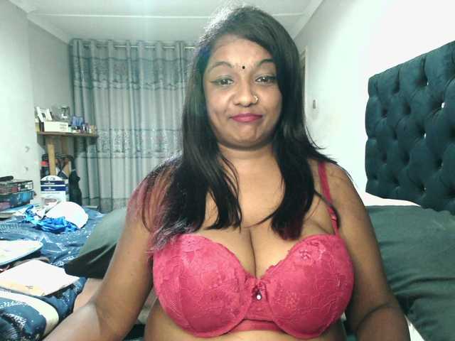 Indianmayaxoxo's BongaCams show and profile