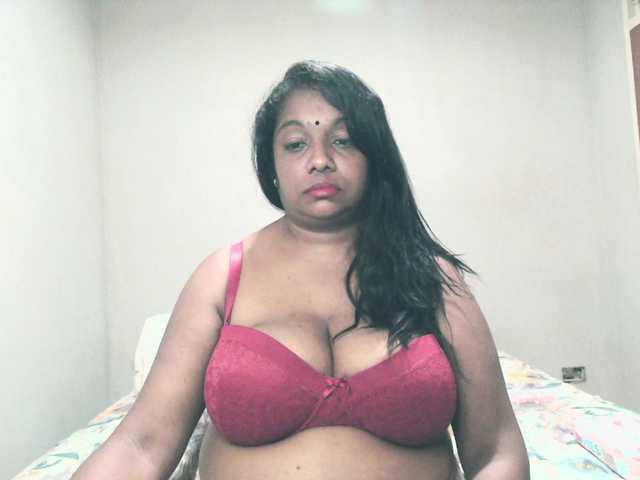 Indianmayaxoxo's BongaCams show and profile