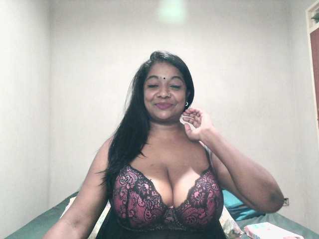 Indianmayaxoxo's BongaCams show and profile