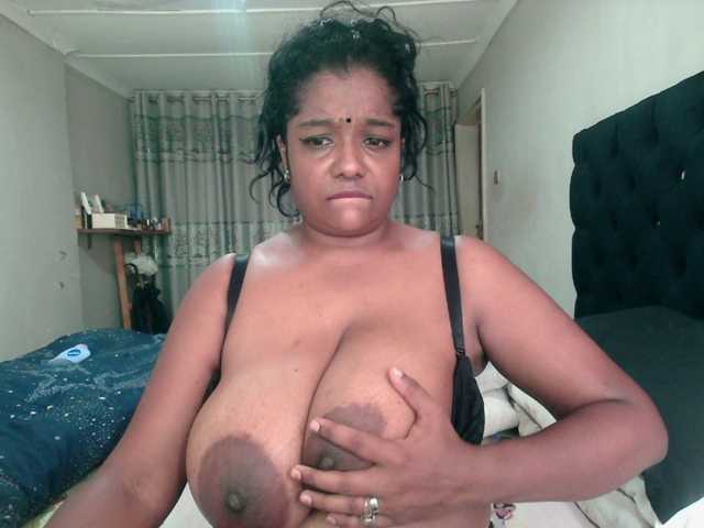 Indianmayaxoxo's BongaCams show and profile