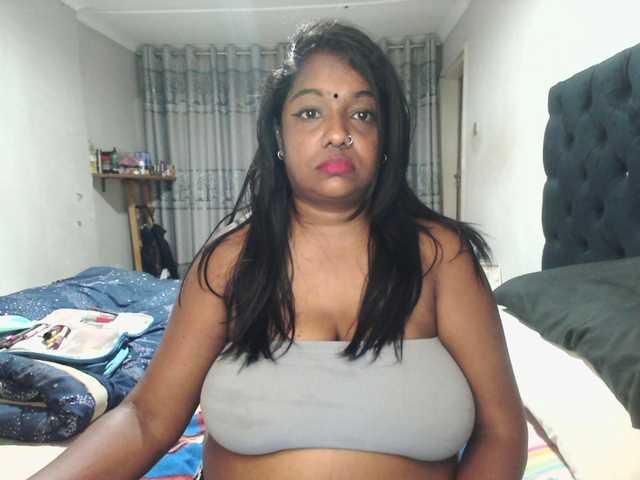 Indianmayaxoxo's BongaCams show and profile
