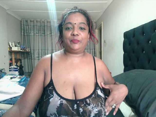 Indianmayaxoxo's BongaCams show and profile