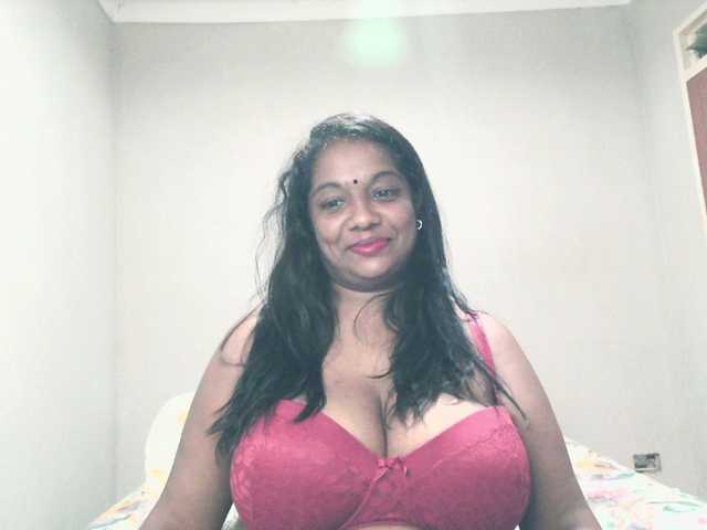 Indianmayaxoxo's BongaCams show and profile