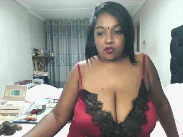 Indianmayaxoxo webcam