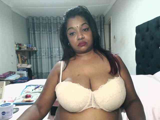 Indianmayaxoxo webcam