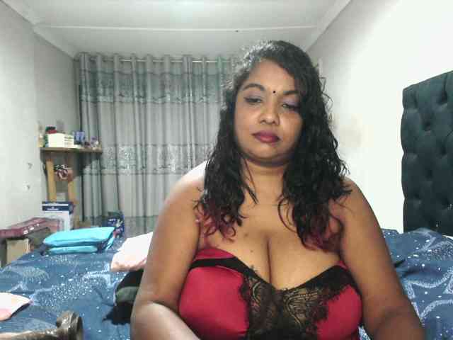 Indianmayaxoxo webcam