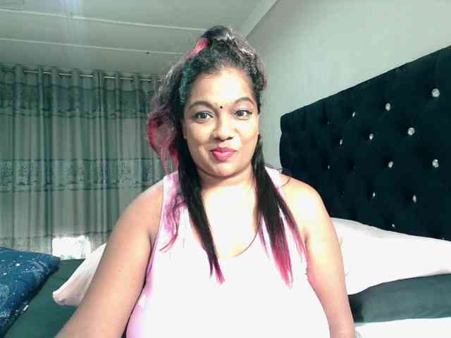 Indianmayaxoxo webcam