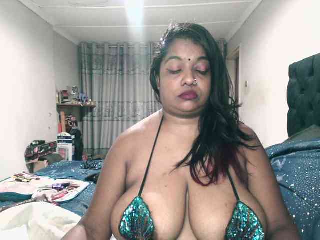 Indianmayaxoxo webcam