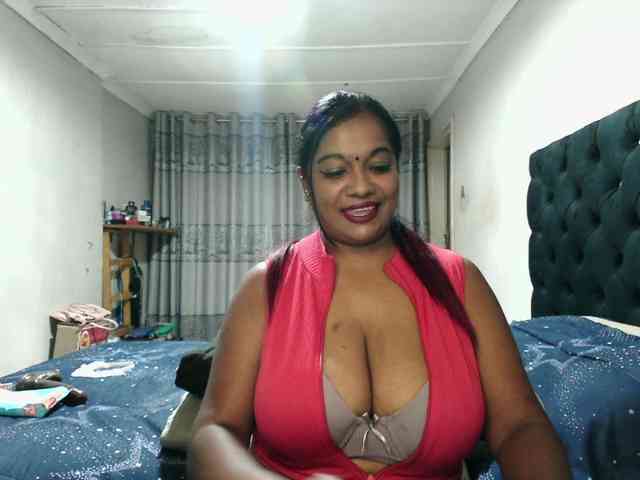 Indianmayaxoxo webcam