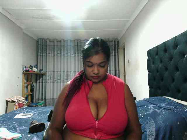 Indianmayaxoxo webcam