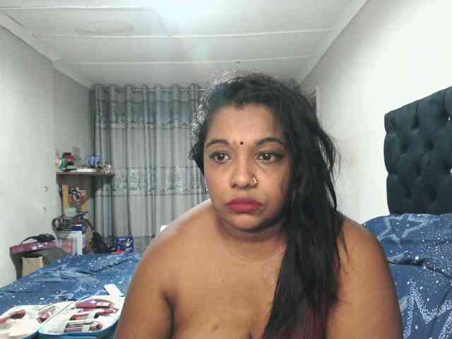 Indianmayaxoxo webcam