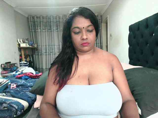 Indianmayaxoxo webcam