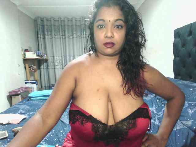 Indianmayaxoxo webcam