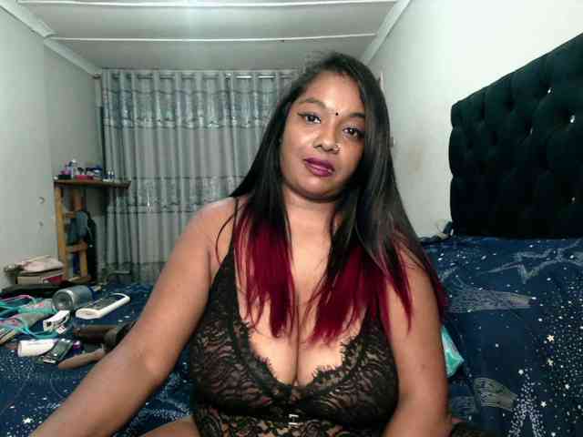 Indianmayaxoxo webcam