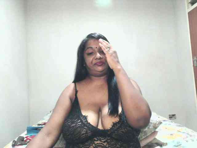 Indianmayaxoxo webcam