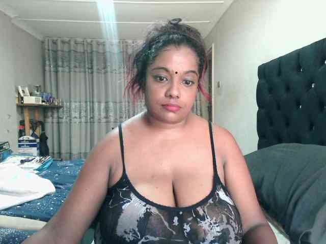 Indianmayaxoxo webcam