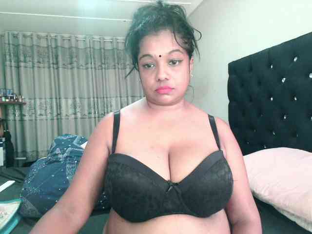 Indianmayaxoxo webcam