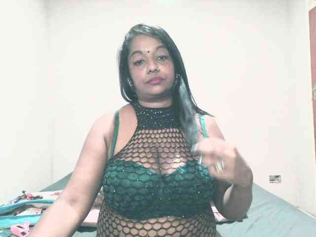 Indianmayaxoxo webcam