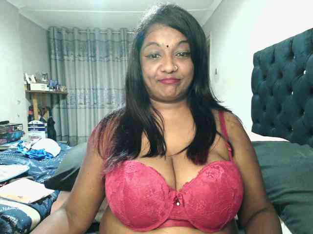 Indianmayaxoxo webcam