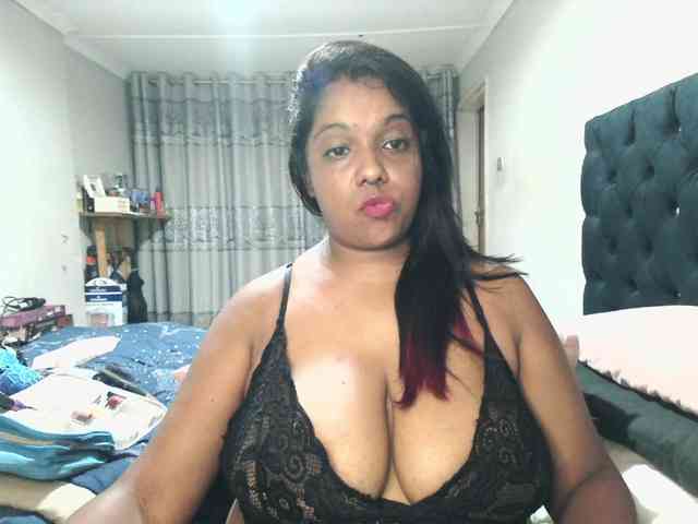 Indianmayaxoxo webcam