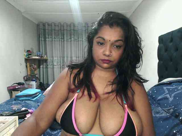 Indianmayaxoxo webcam