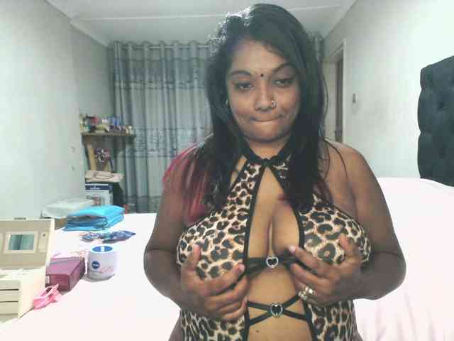 Indianmayaxoxo webcam