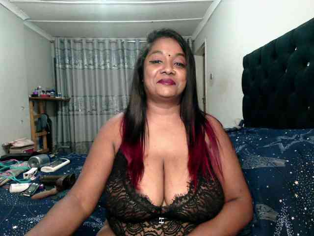 Indianmayaxoxo webcam