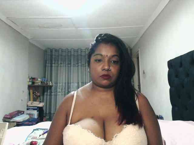 Indianmayaxoxo webcam