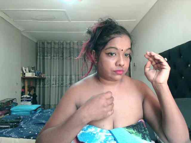 Indianmayaxoxo webcam