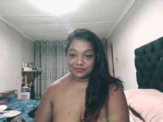 Indianmayaxoxo webcam