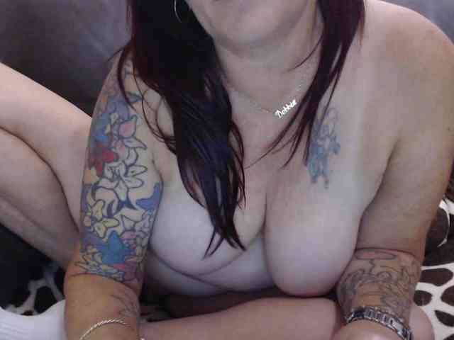 sweetdebbipie webcam