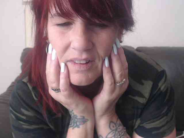 sweetdebbipie webcam