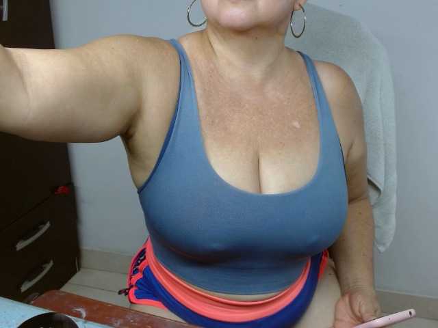 LolytaWOMAN's BongaCams show and profile