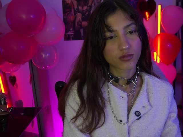 MissKorrah's BongaCams show and profile