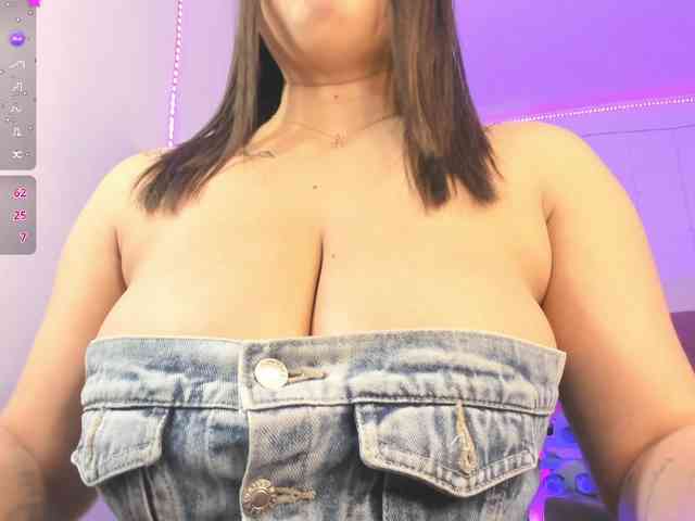 Ashleyy-tay webcam