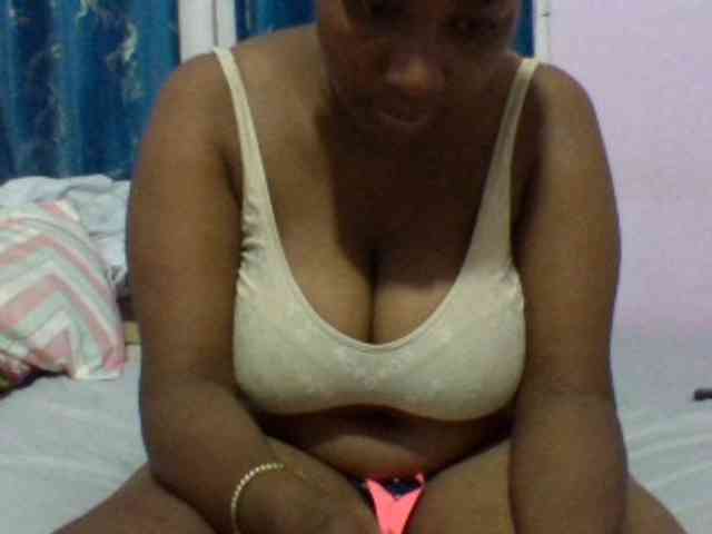 bigtits-girl webcam