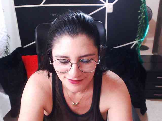 JIMENAMILFX webcam