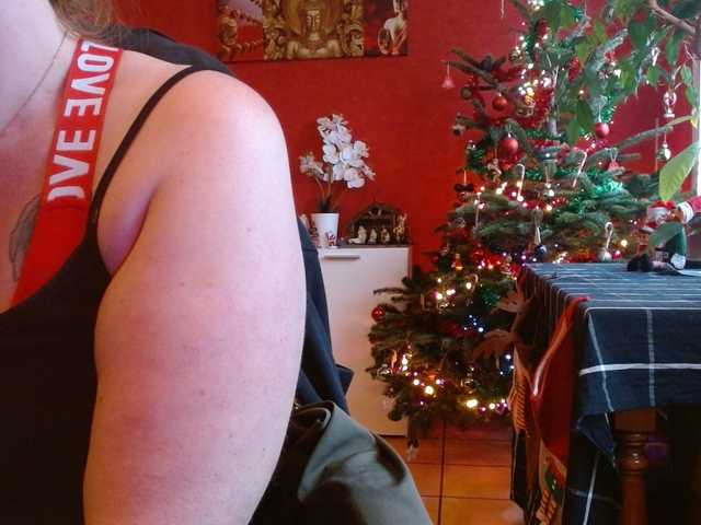 Petitoiseaucoquine's BongaCams show and profile