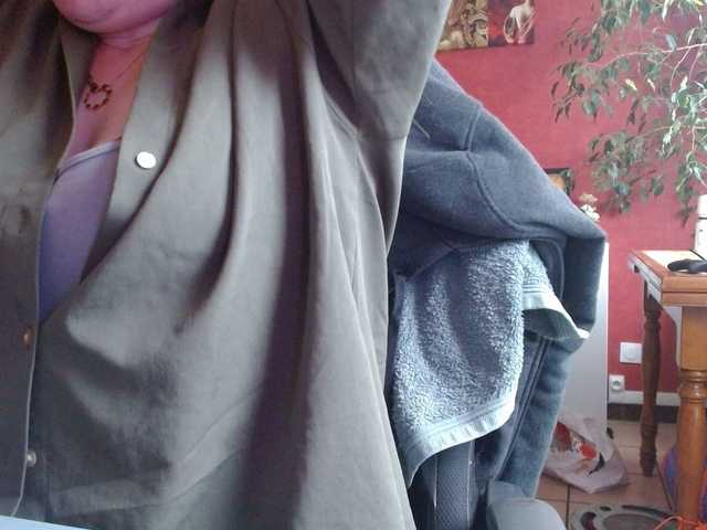 Petitoiseaucoquine, une amatrice française avec qui discuter et avoir du sexe