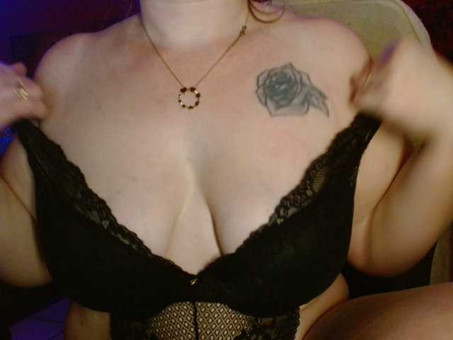 Petitoiseaucoquine's BongaCams show and profile